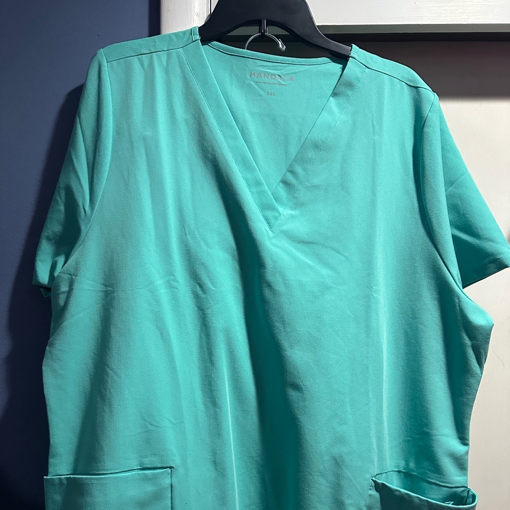 Madonna Teal V-Neck Women's Scrub Top & jogger pants 2xl